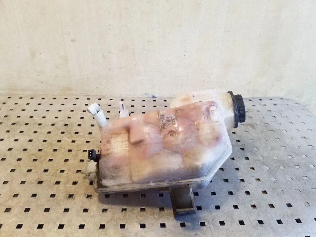Coolant expansion tank/reservoir PCF500015