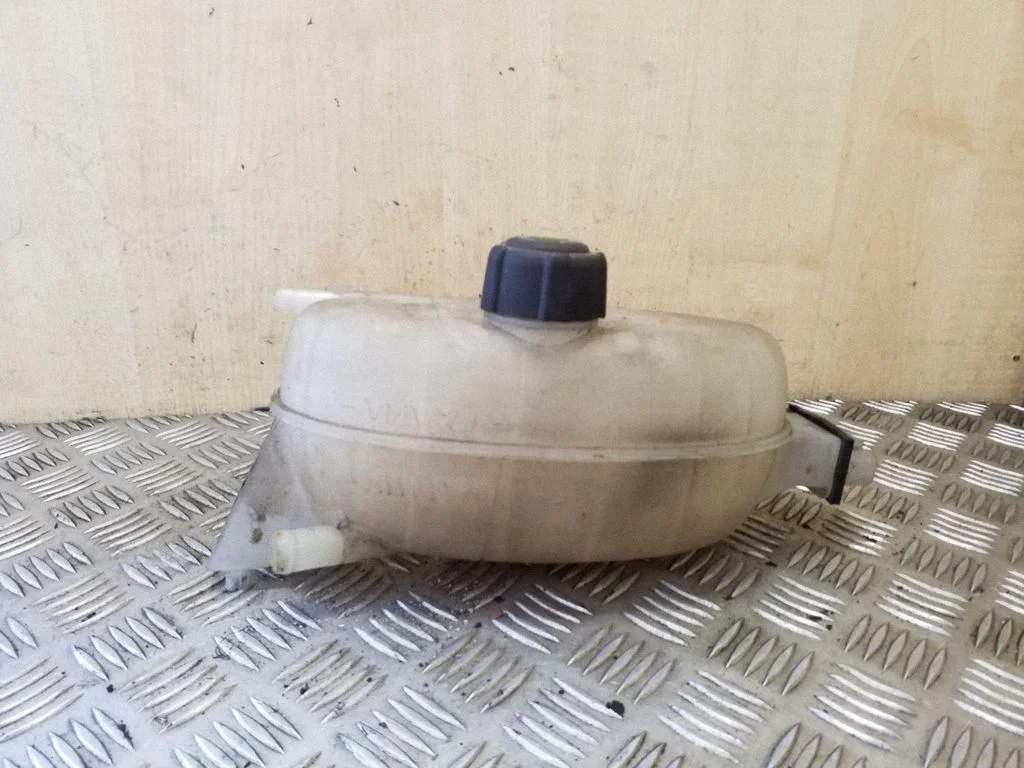 Coolant expansion tank/reservoir – Opel Vivaro (2001-2014)
