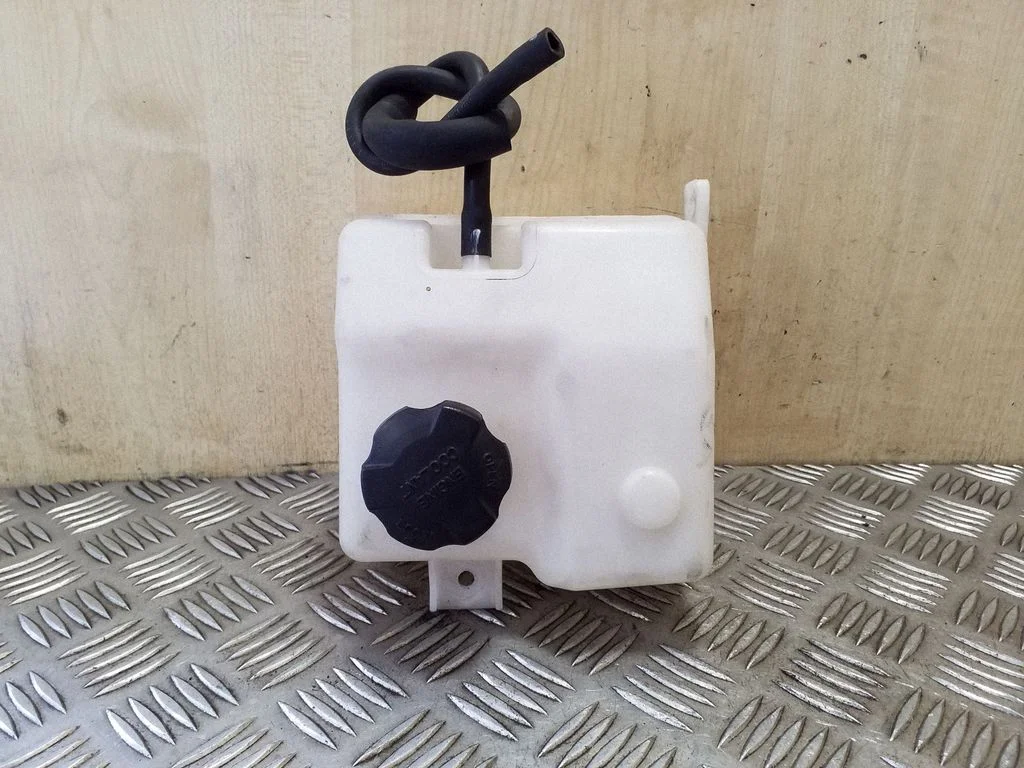 Coolant expansion tank/reservoir – Hyundai i40 (2011-)
