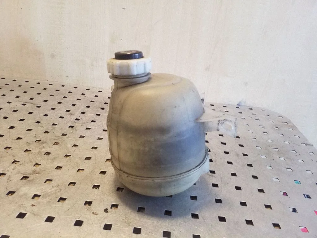 Coolant expansion tank/reservoir 7700839184E