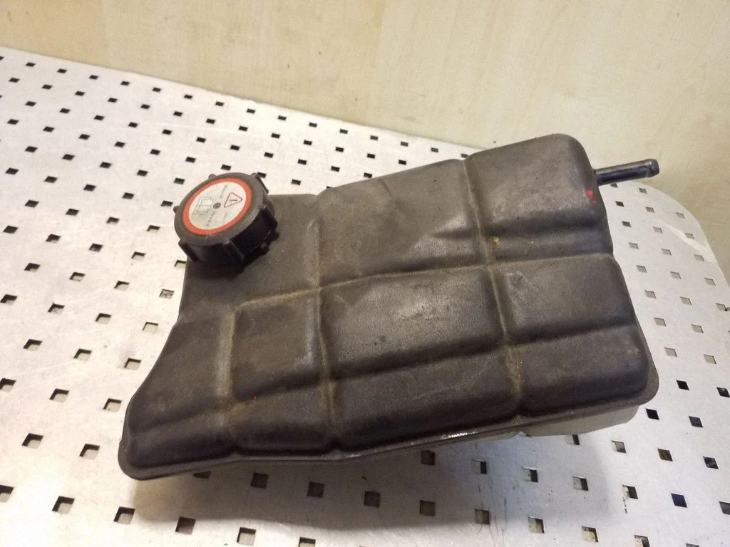 Jahutusvedeliku paisupaak 1S718K218