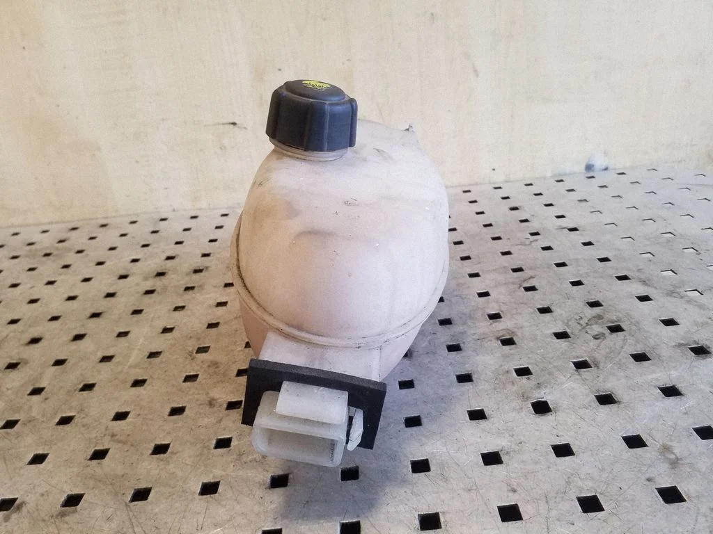 Coolant expansion tank/reservoir 7700312900