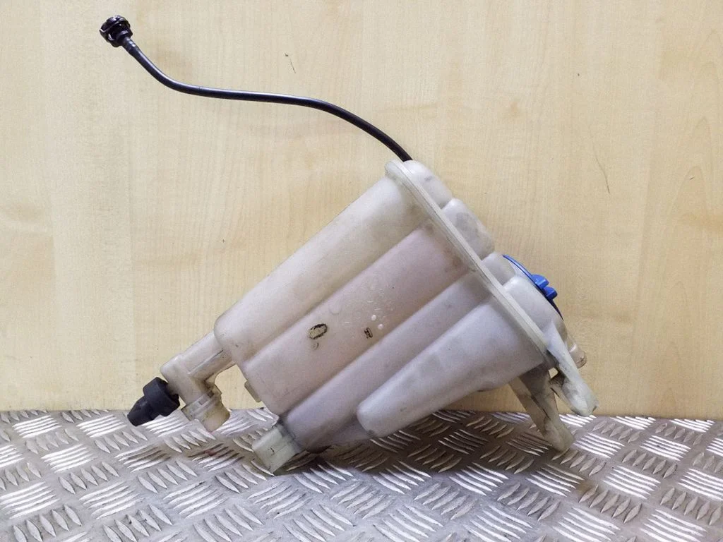 Coolant expansion tank/reservoir 8K0121403G