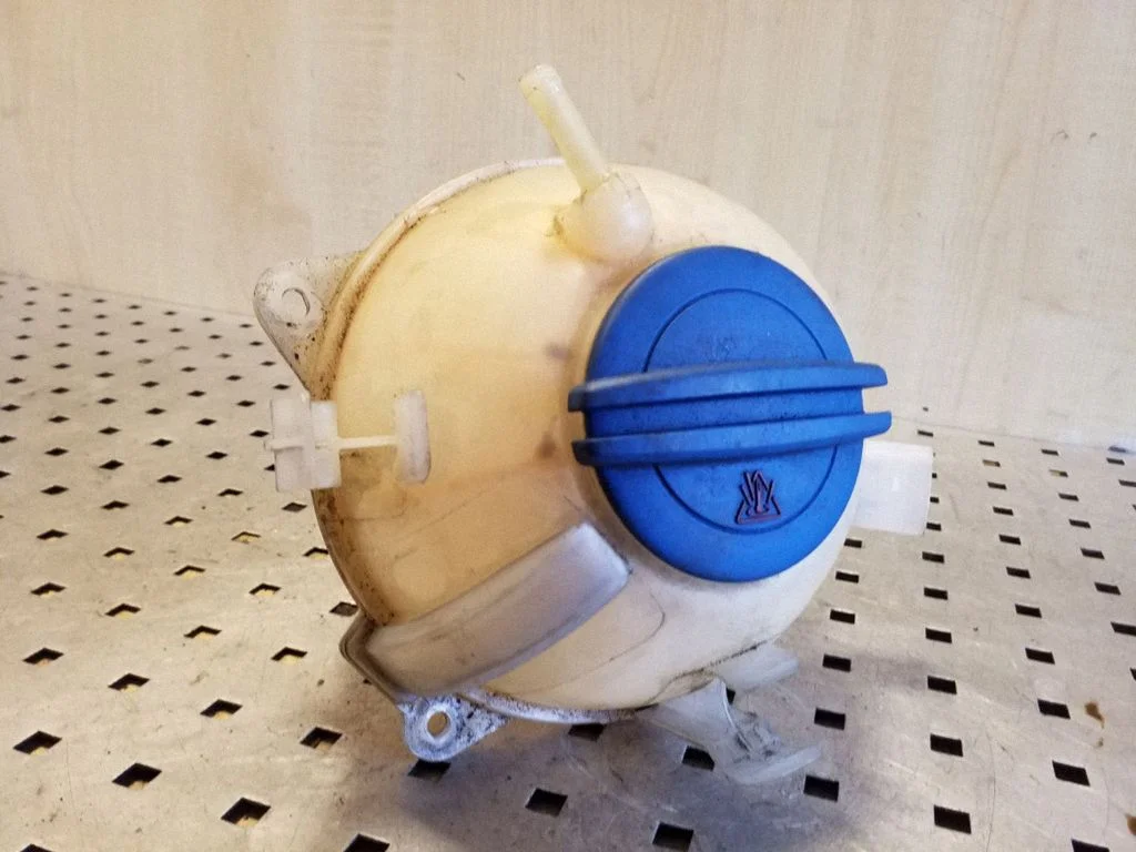 Coolant expansion tank/reservoir 1K0121407A