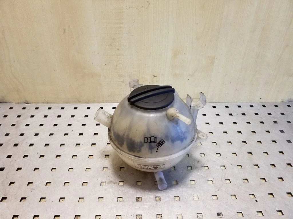 Coolant expansion tank/reservoir 1K0121407A