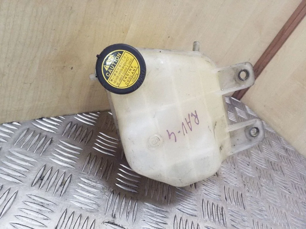 Coolant expansion tank/reservoir – Toyota RAV 4 (XA20) (2000-2005)