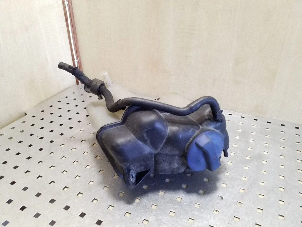 Jahutusvedeliku paisupaak 3D0121407J