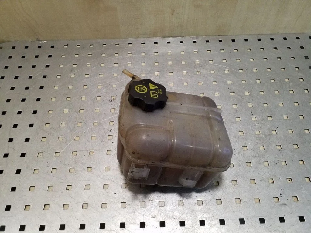 Coolant expansion tank/reservoir 13220124