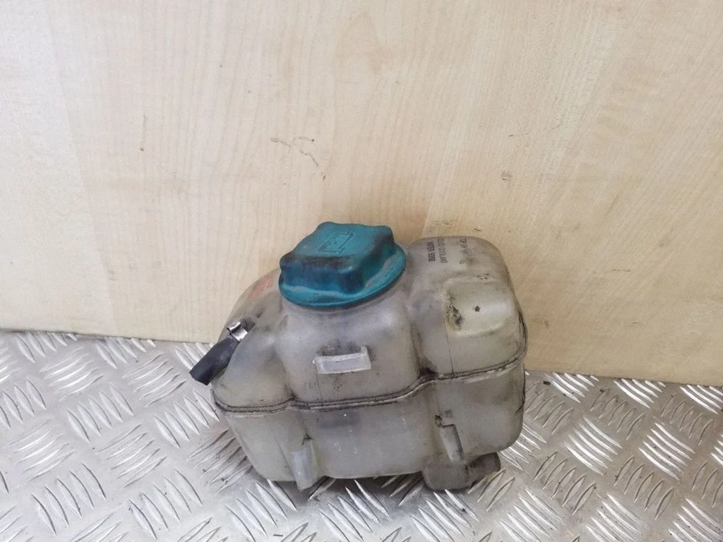 Coolant expansion tank/reservoir 8683455