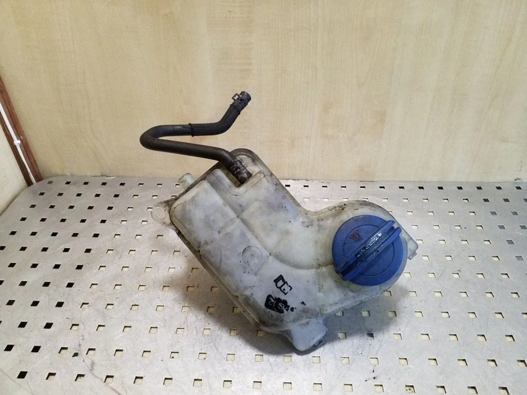 Coolant expansion tank/reservoir 8E0121403