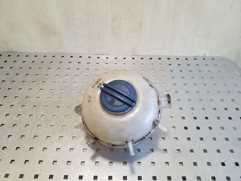 Coolant expansion tank/reservoir 7H0121407B