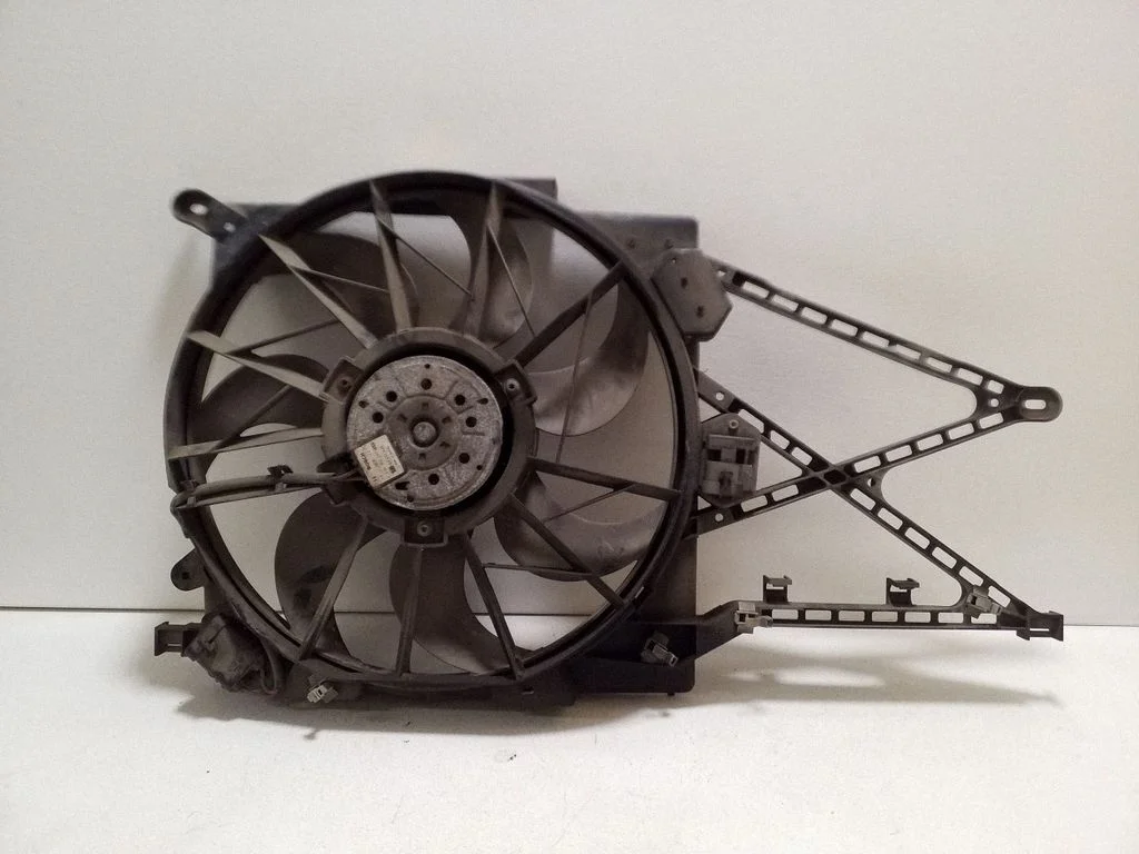 Radiator cooling fan shroud 0130303903
