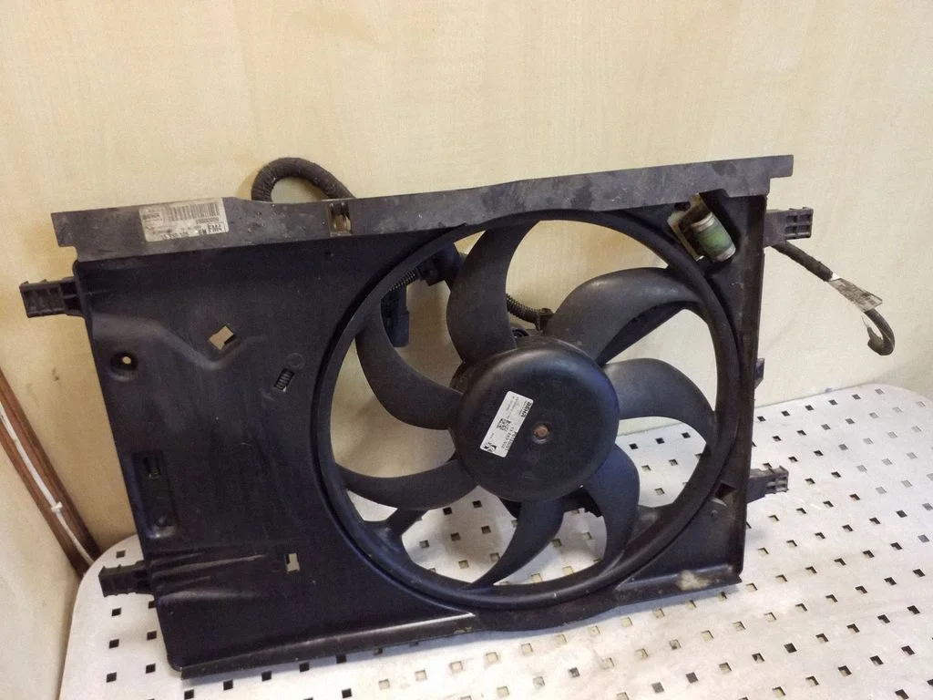 Elektriline radiaatori jahutusventilaator 13310105