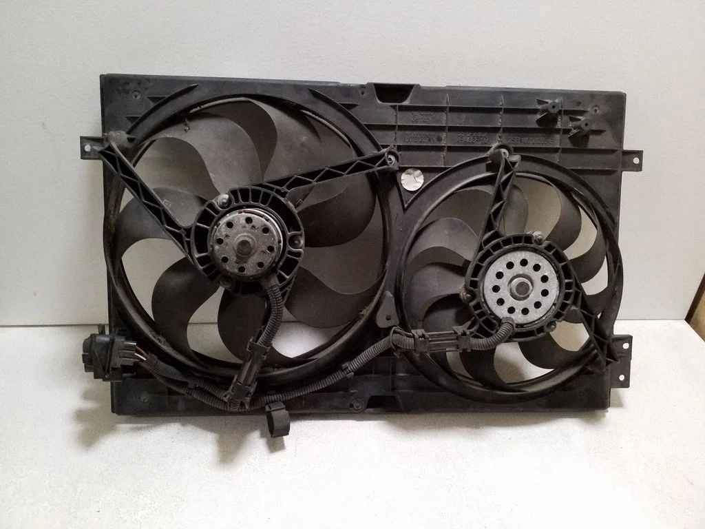 Radiator cooling fan shroud 1J0121207M
