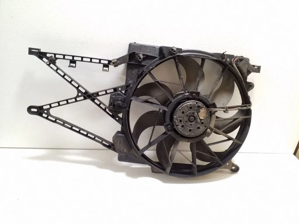 Radiator cooling fan shroud 0130303903