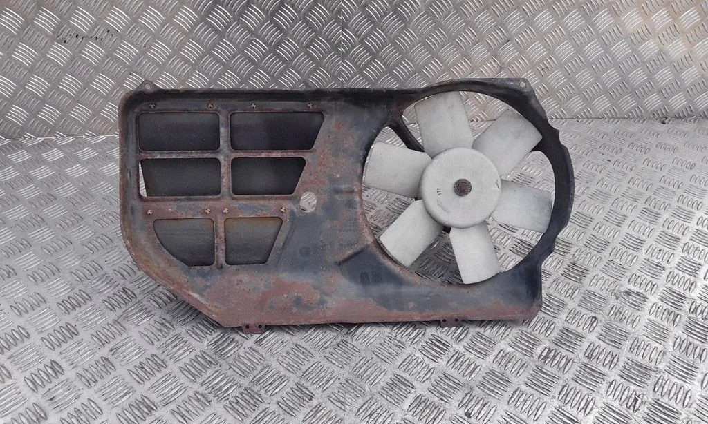 Radiator cooling fan shroud 0130107237