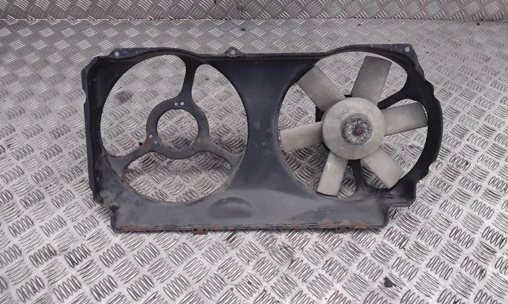 Radiator cooling fan shroud 0130109242