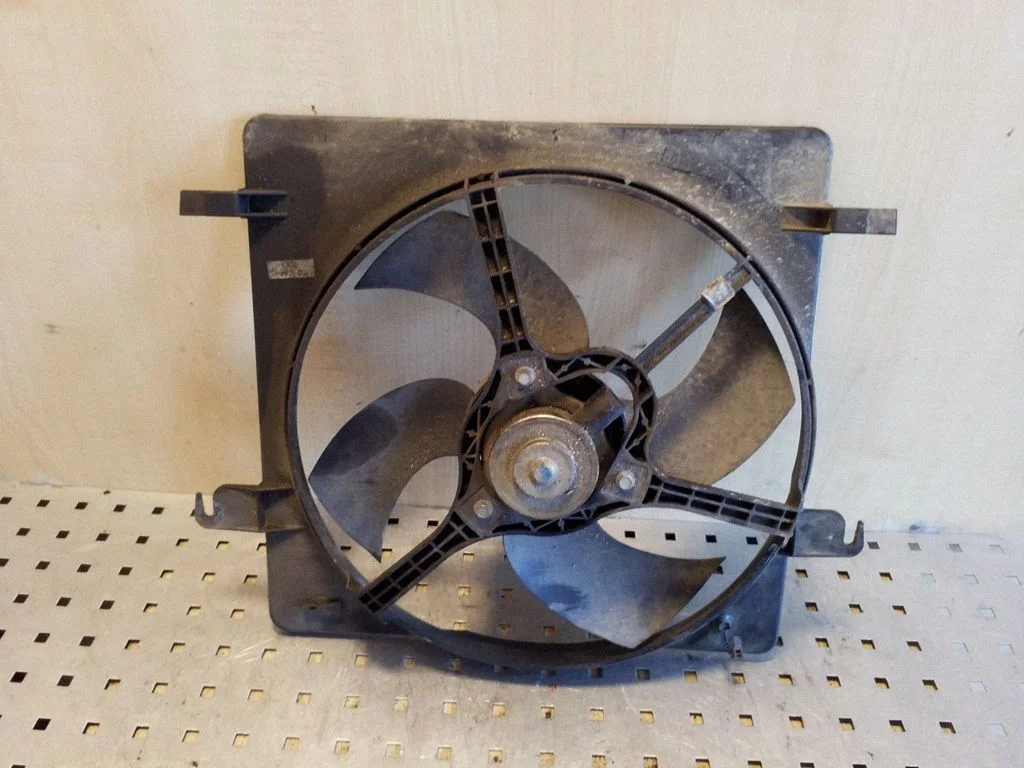 Radiator cooling fan shroud 97KB8146AA – Ford Ka (1996-2008)