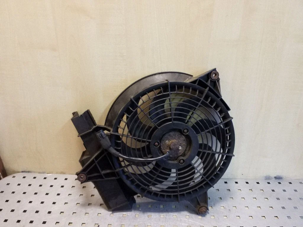 Radiaatori ventilaatori difuusor – Hyundai Santa Fe (2000-2006)
