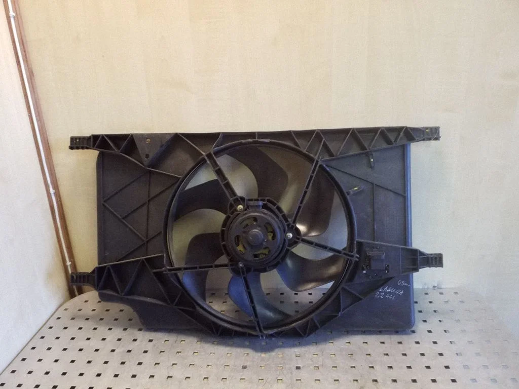 Radiaatori ventilaatori difuusor – Renault Laguna II (2001-2007)