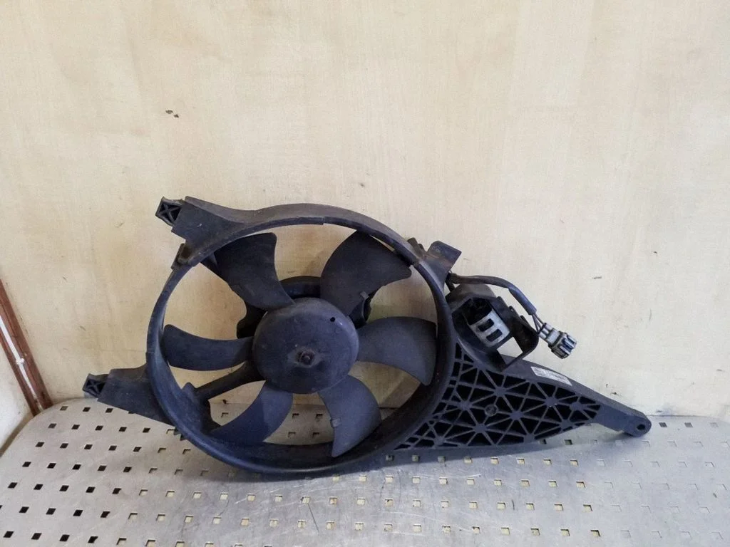 Radiaatori ventilaatori difuusor ETP11823