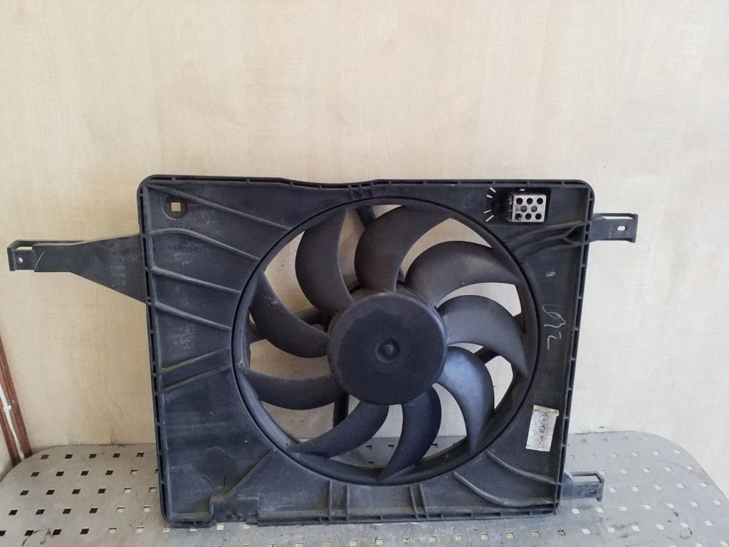 Radiator cooling fan shroud – Nissan Qashqai+2 (2008-2010)