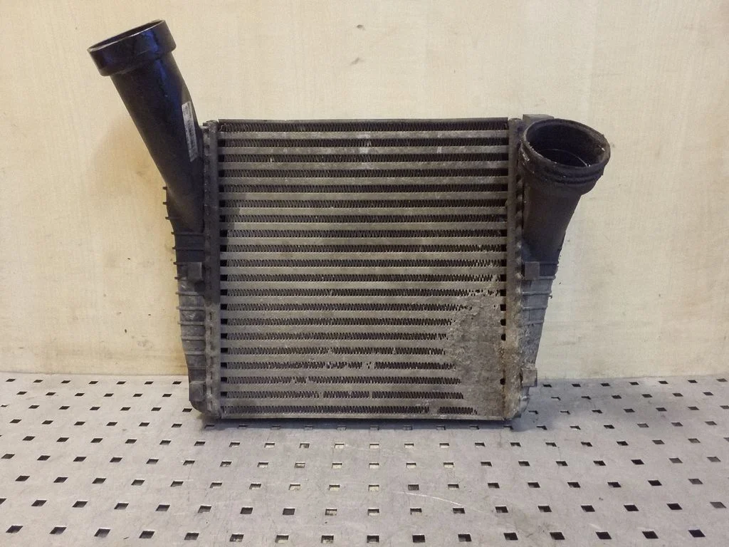 Intercooler radiator 7L6145803C