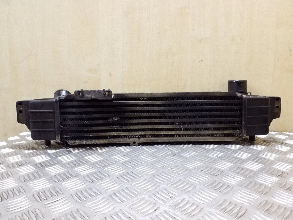 Vahejahuti radiaator – KIA Sorento (2002-2009)