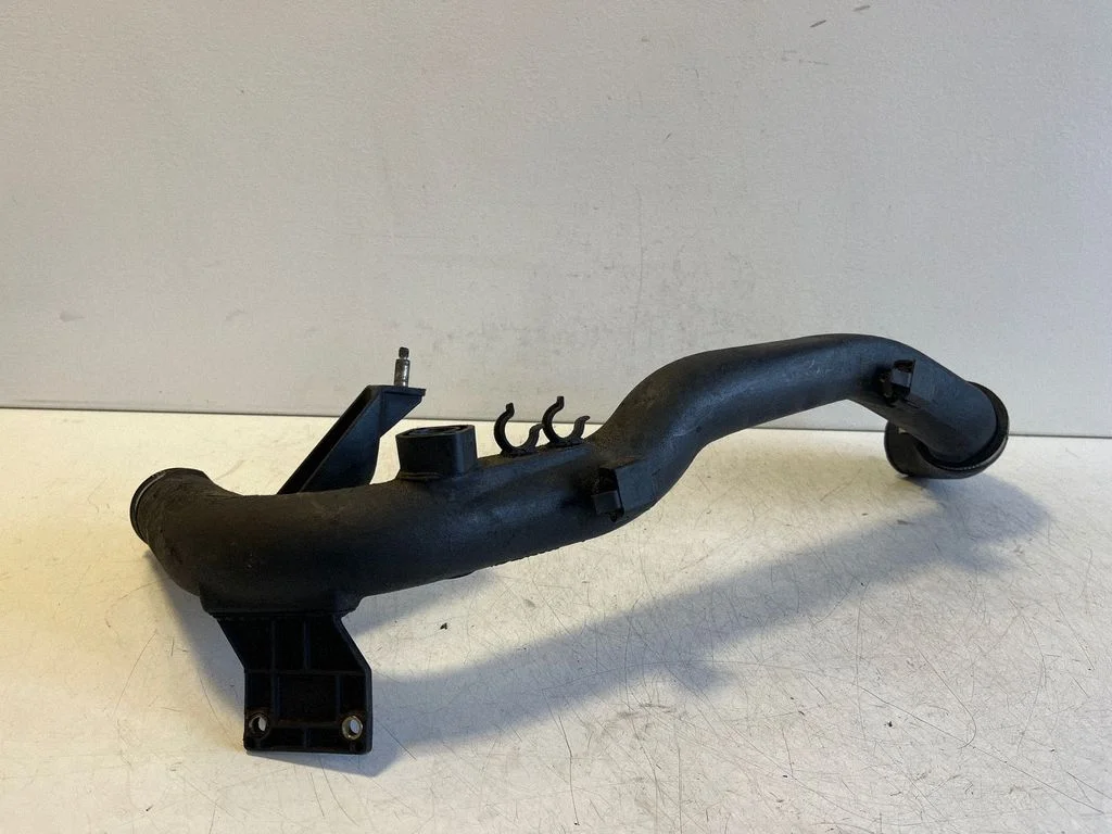 Intercooler hose/pipe 8D0145840S
