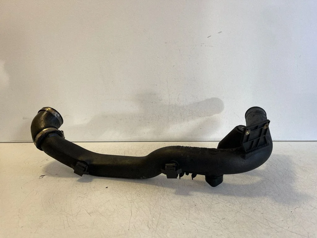 Intercooler hose/pipe 8D0145840S
