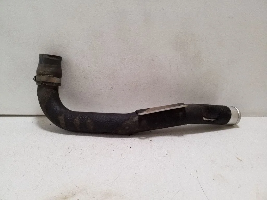 Intercooler hose/pipe