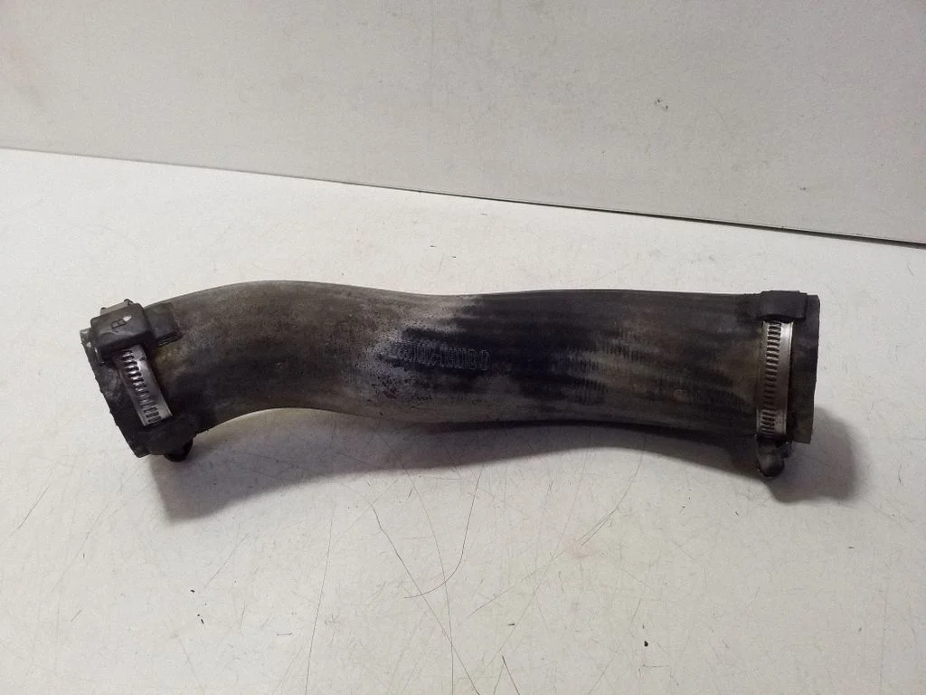 Intercooler hose/pipe U306832080