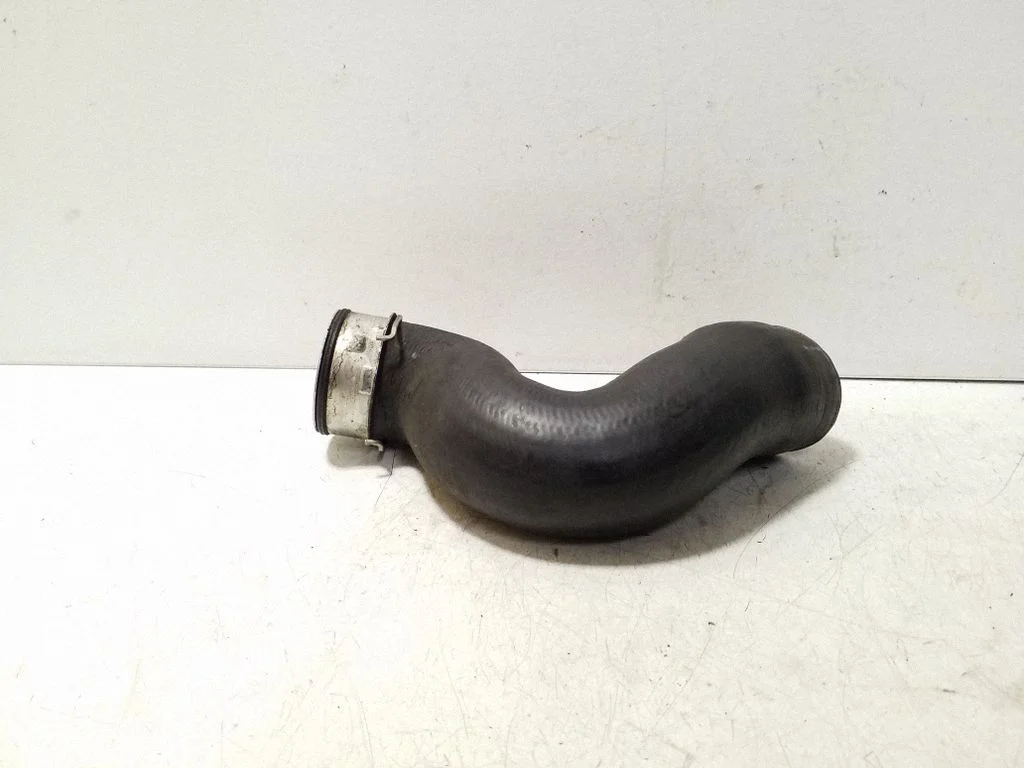 Intercooler hose/pipe