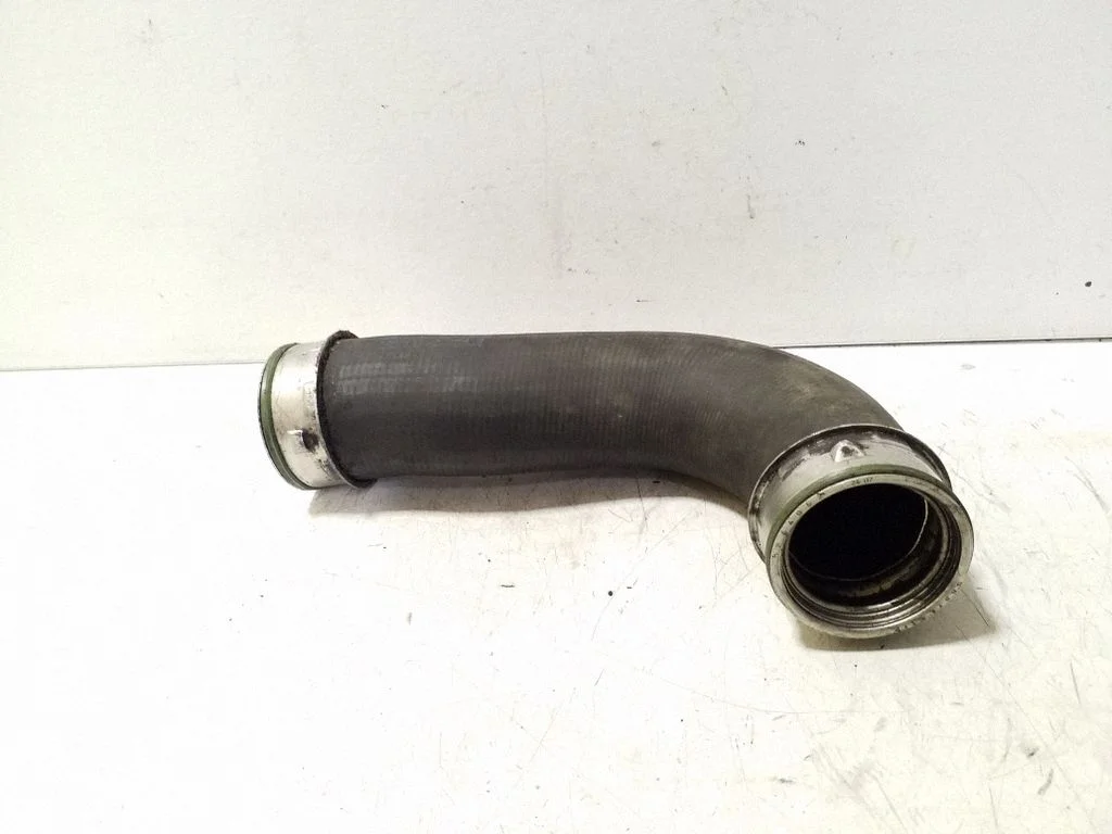 Intercooler hose/pipe 3C0145832D