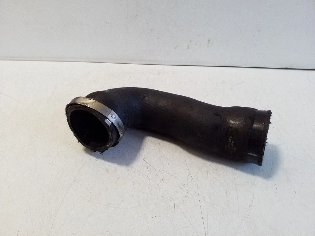 Intercooler hose/pipe 8J0145834B