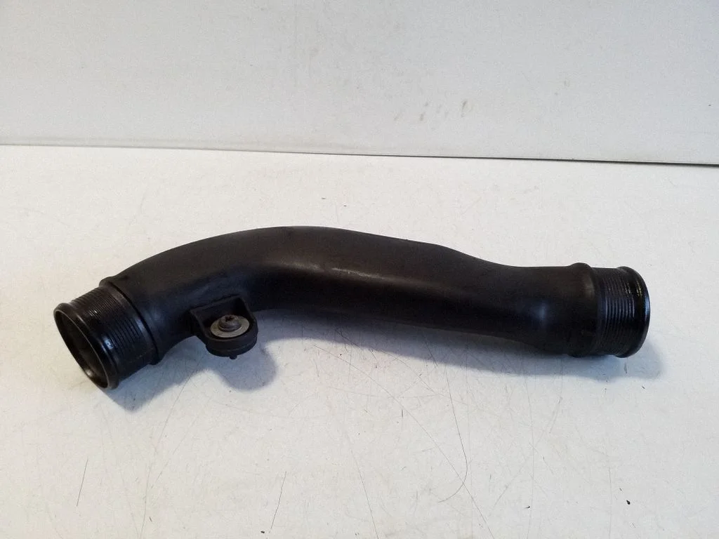Intercooler hose/pipe 8J0145762J
