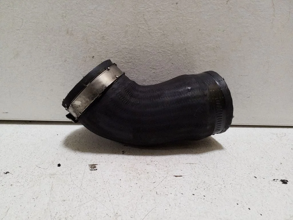 Intercooler hose/pipe 5N0145762AT