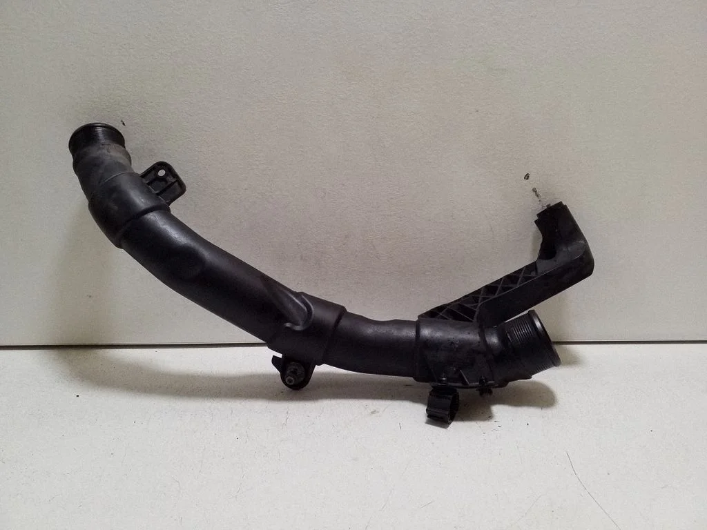 Intercooler hose/pipe 5N0145840H
