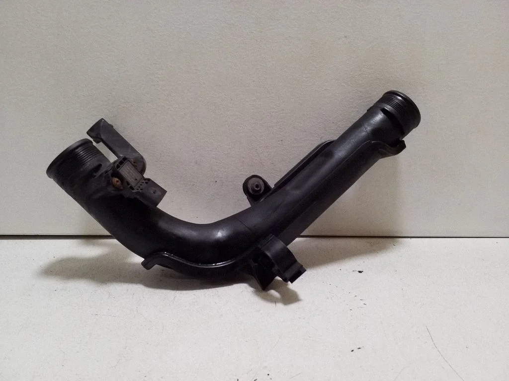 Intercooler hose/pipe 1K0145770AE