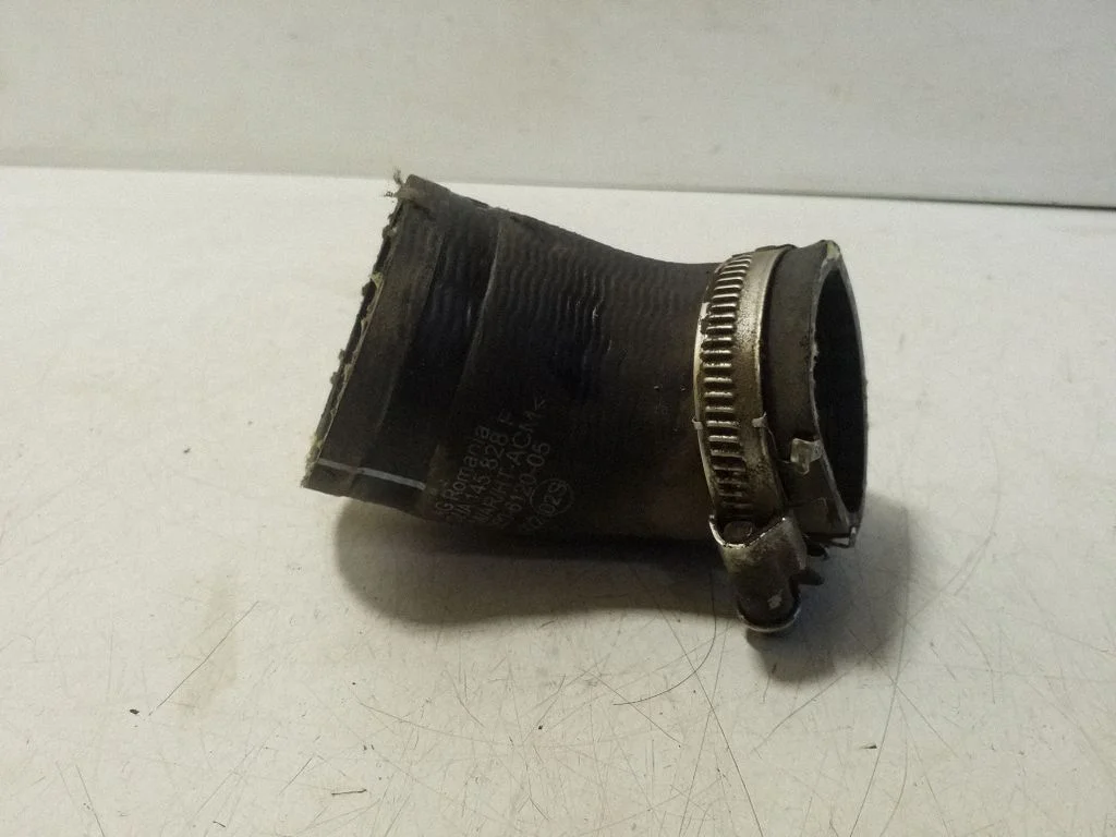 Intercooler hose/pipe 5WA145828F