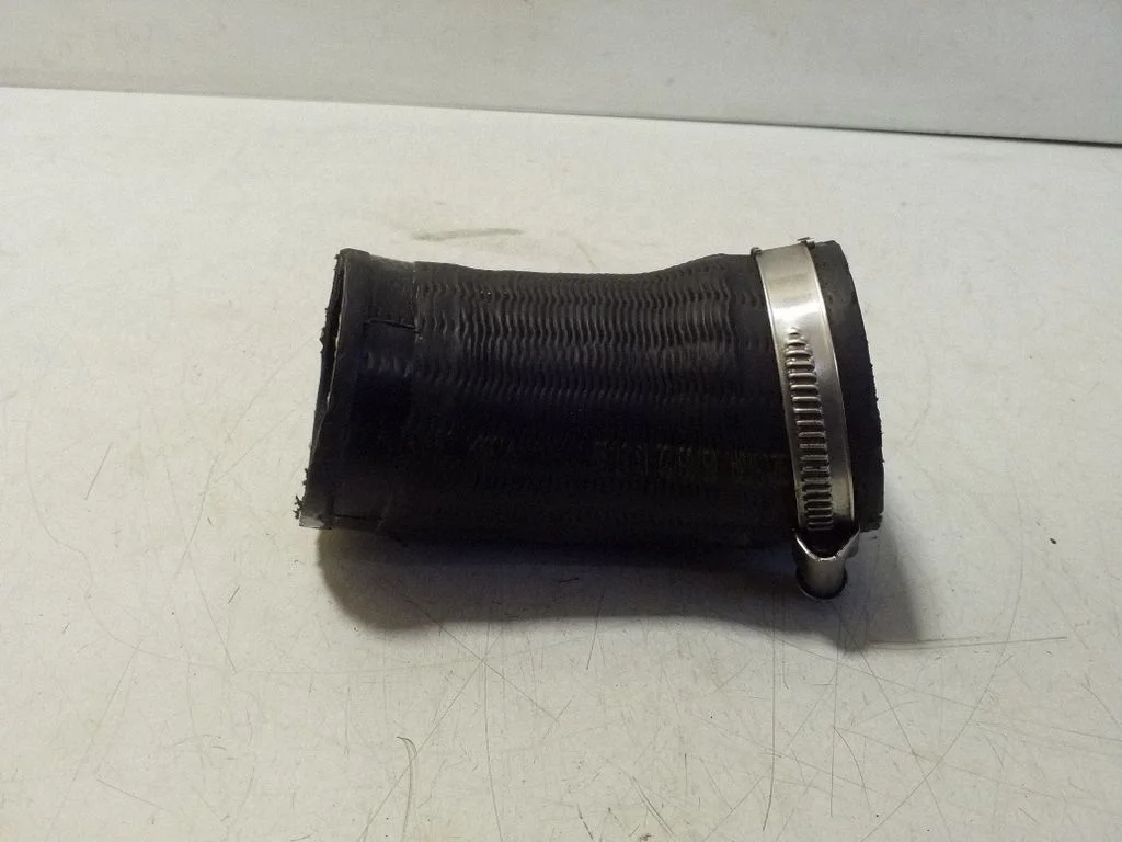 Intercooler hose/pipe 5WA145792D