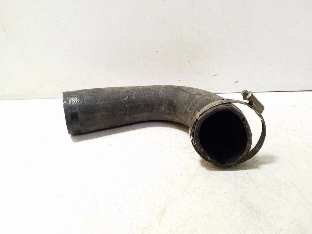 Intercooler hose/pipe 5WA945834