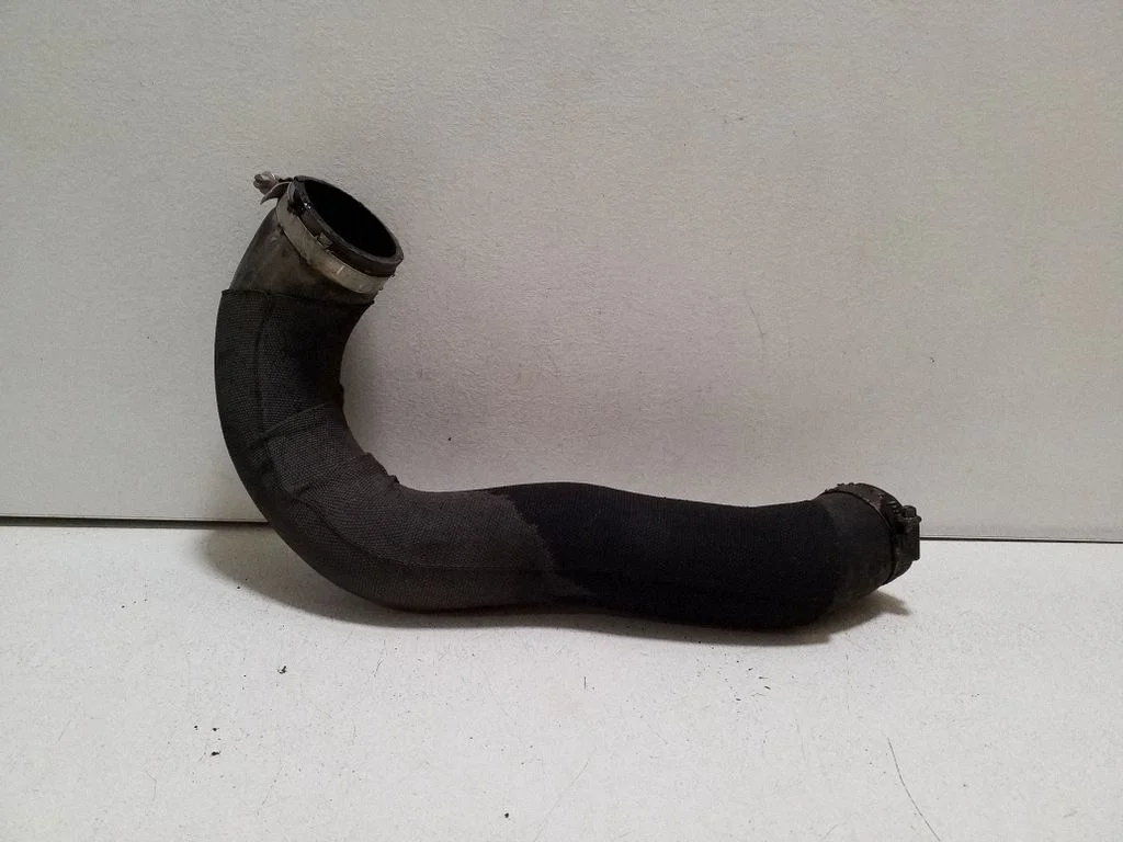 Intercooler hose/pipe 8R0145790F