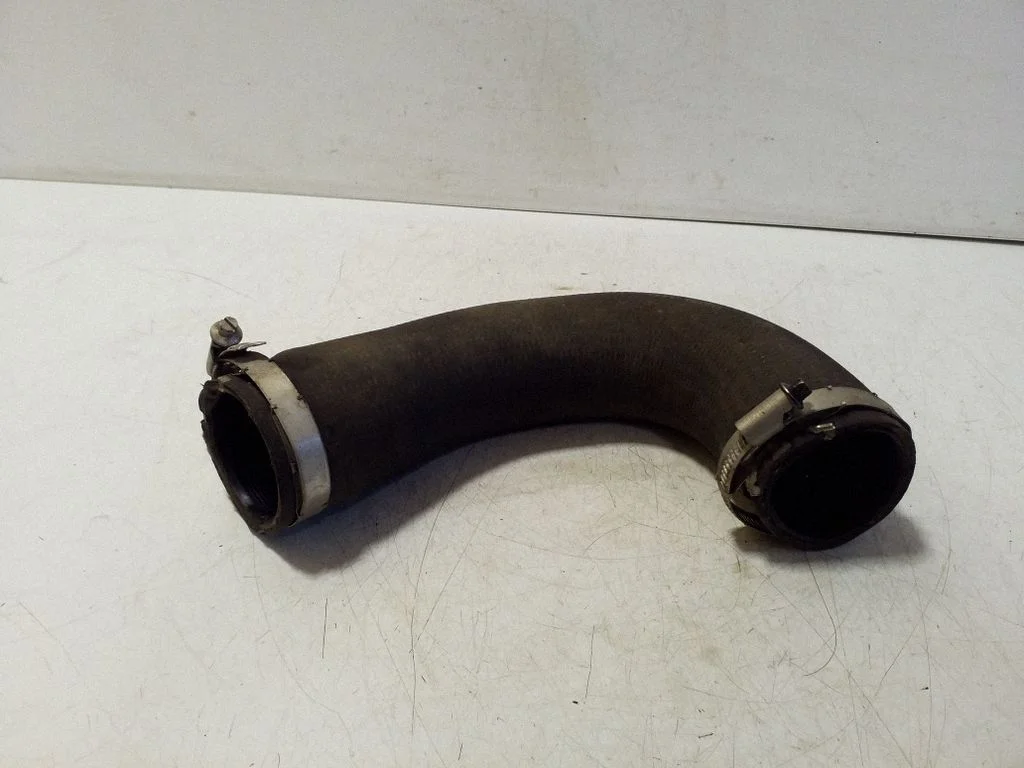 Intercooler hose/pipe
