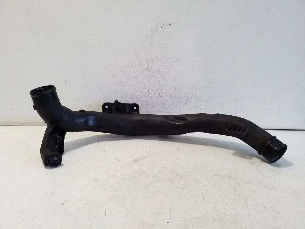 Wąż / rura intercoolera 5N0145840G