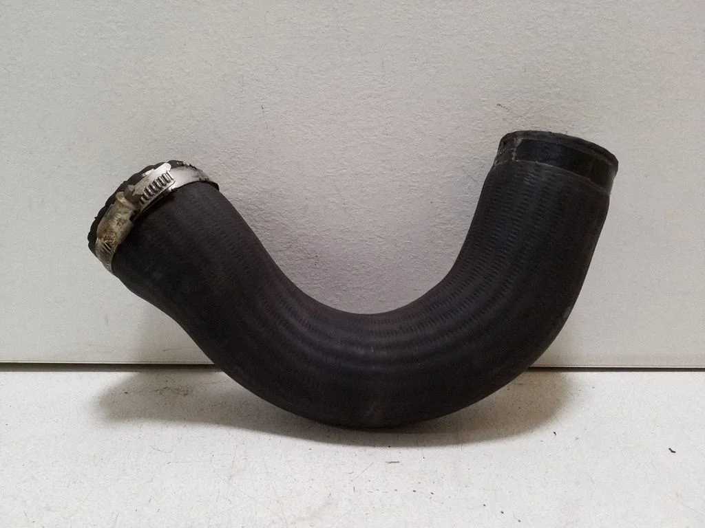 Interkūlerio žarna (-os)/ vamzdelis (-iai)