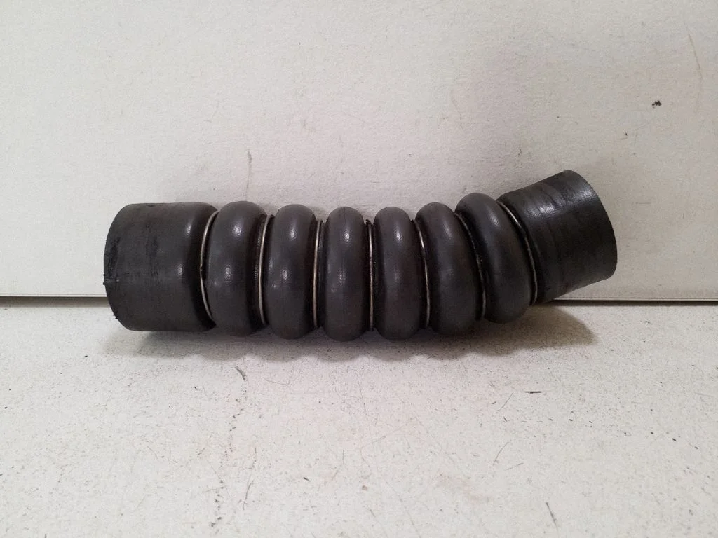 Intercooler hose/pipe