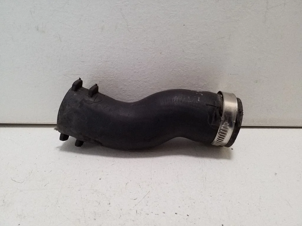 Vahejahuti voolik (-ud)/ toru (-d) – Audi A6 Allroad C6 (2006-2011)