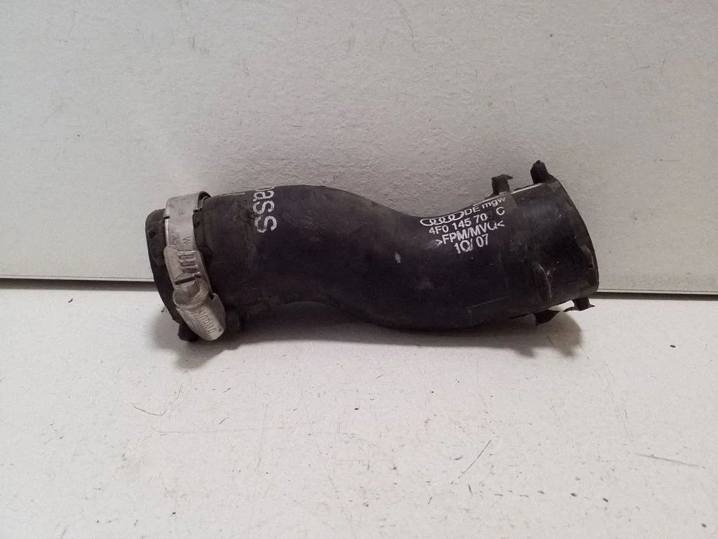 Vahejahuti voolik (-ud)/ toru (-d) – Audi A6 Allroad C6 (2006-2011)
