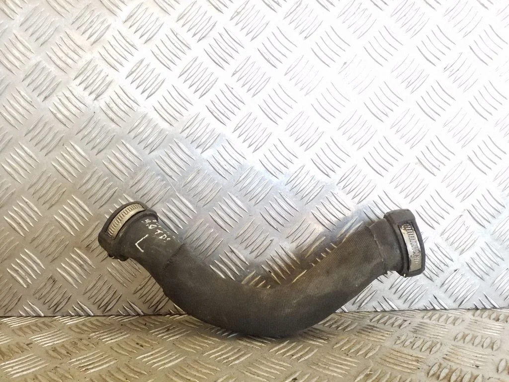Intercooler hose/pipe
